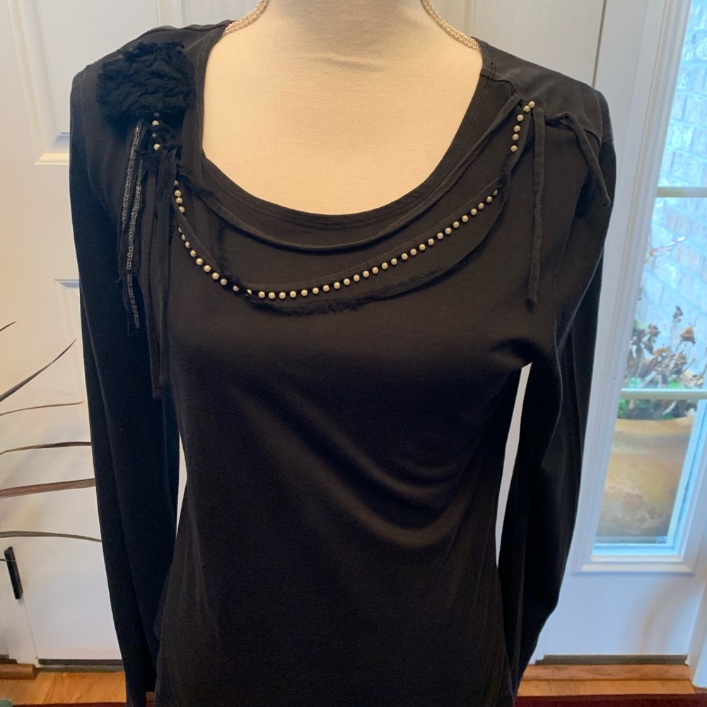 Long sleeve ladies top